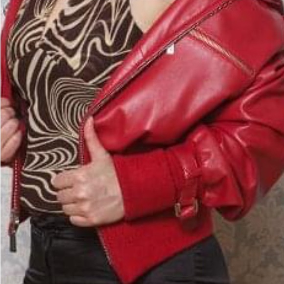 Gianni Versace Red Jacket for women. - Picture 5 of 7